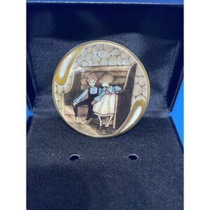 Vtg Pat Buckley Moss Society Membership Brooches "Friendship"  14814 Issued 1993